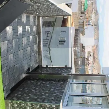 Moguel Canarian 3º Feriehus